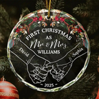 Ornement de Noël personnalisé en verre en forme de cercle - Couple se tenant la main pour leur premier Noël