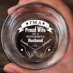 Je suis l'épouse fière d'un mari merveilleux - Verre à whisky gravé personnalisé