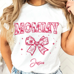 Personalisiertes Shirt „Mom Mama Grandma“ im Chinoiserie-Coquette-Stil, Geschenk für Mama, Oma
