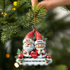 Ornement de Noël en acrylique personnalisé famille de bonhommes de neige, ornement effet 3D avec camion rouge et noms personnalisés