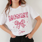 Personalisiertes Shirt „Mom Mama Grandma“ im Chinoiserie-Coquette-Stil, Geschenk für Mama, Oma