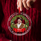 Ornement personnalisé en acrylique rond - Photo de Noël personnalisée « Nous vous garderons dans nos cœurs »